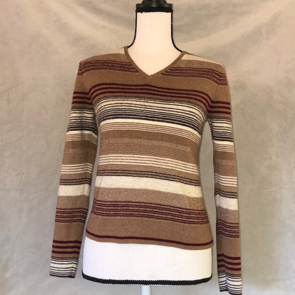 super cute Super Old Navy v-neck long sleeve